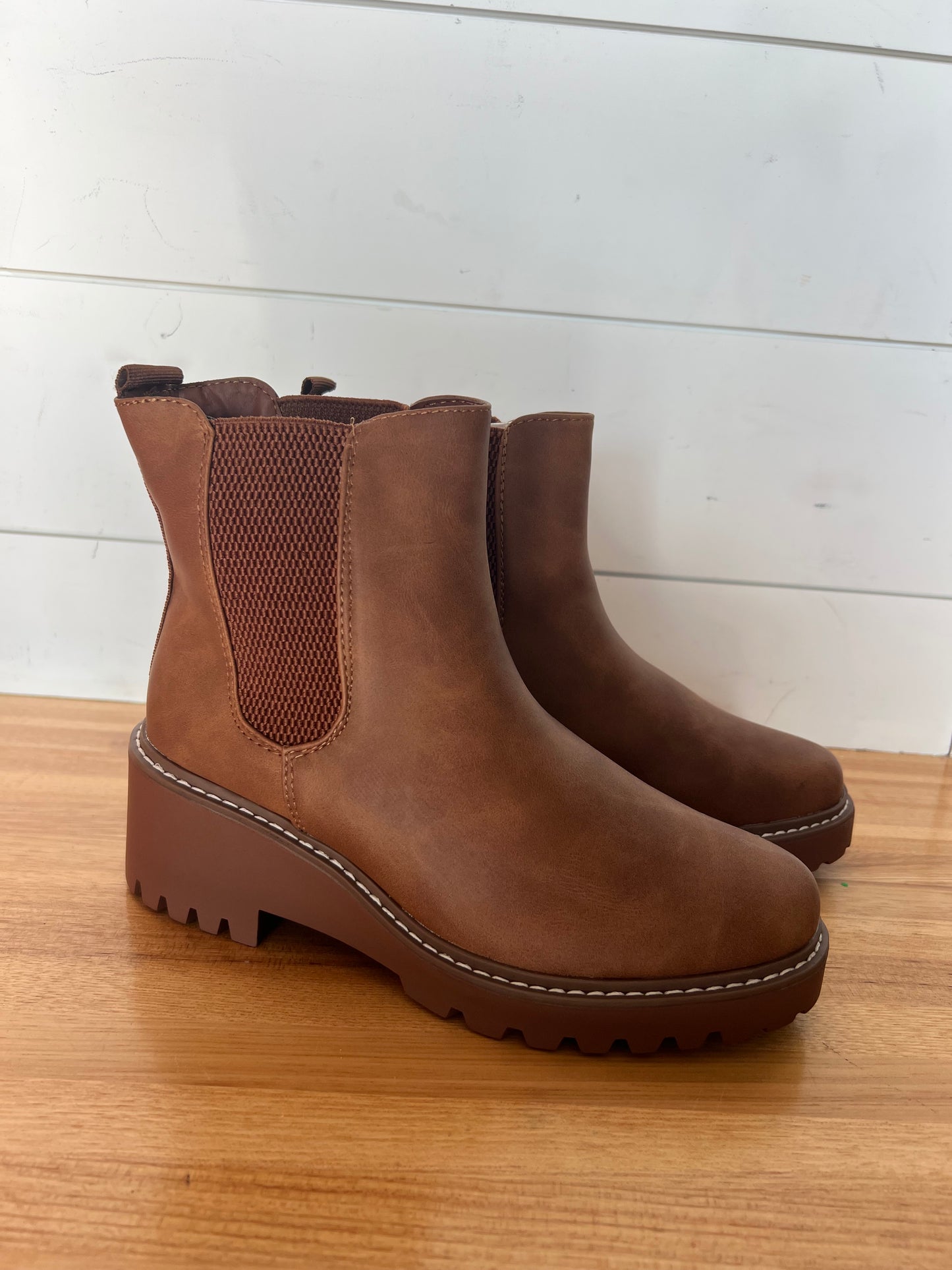 Ladies Brown Short Boot