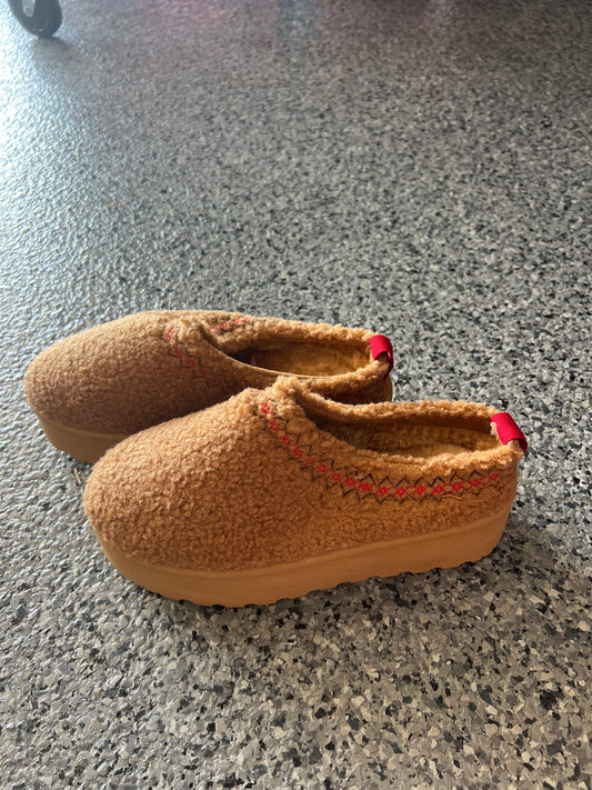 Sherpa Platform Mule Shoes