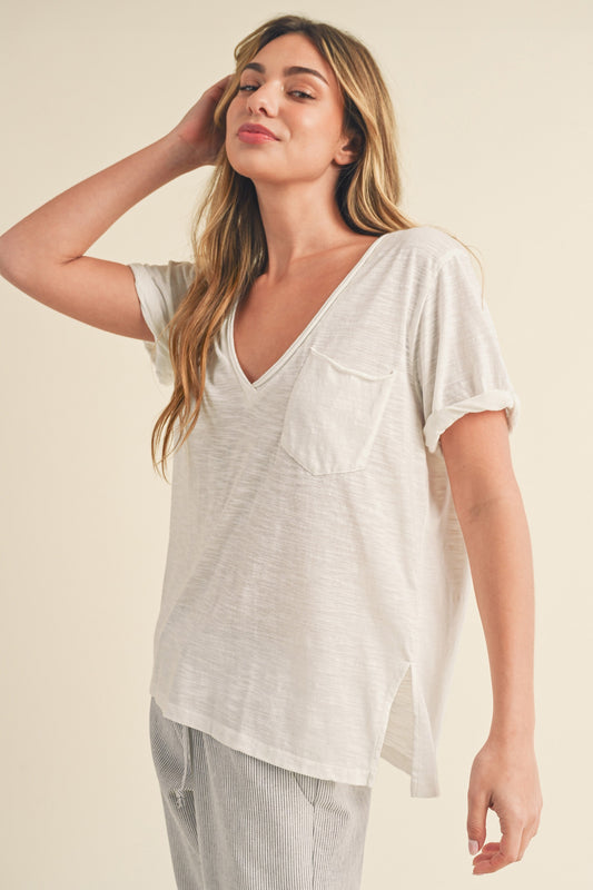 V-neck pocket tee